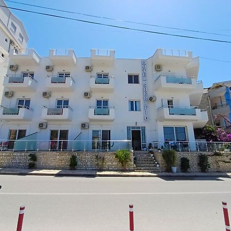 Hotel Sherifi Sarandë エクステリア 写真