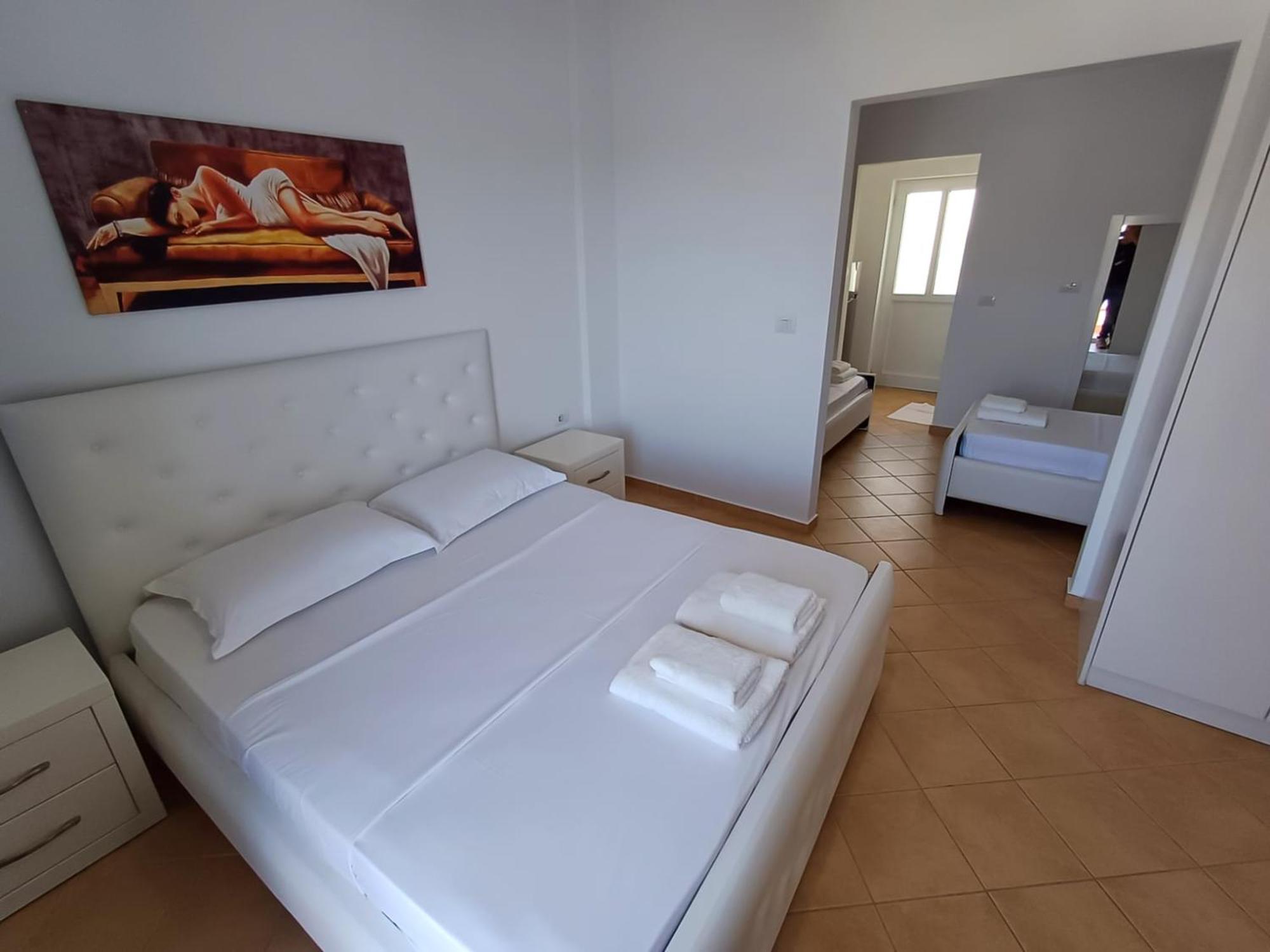 Hotel Sherifi Sarandë エクステリア 写真