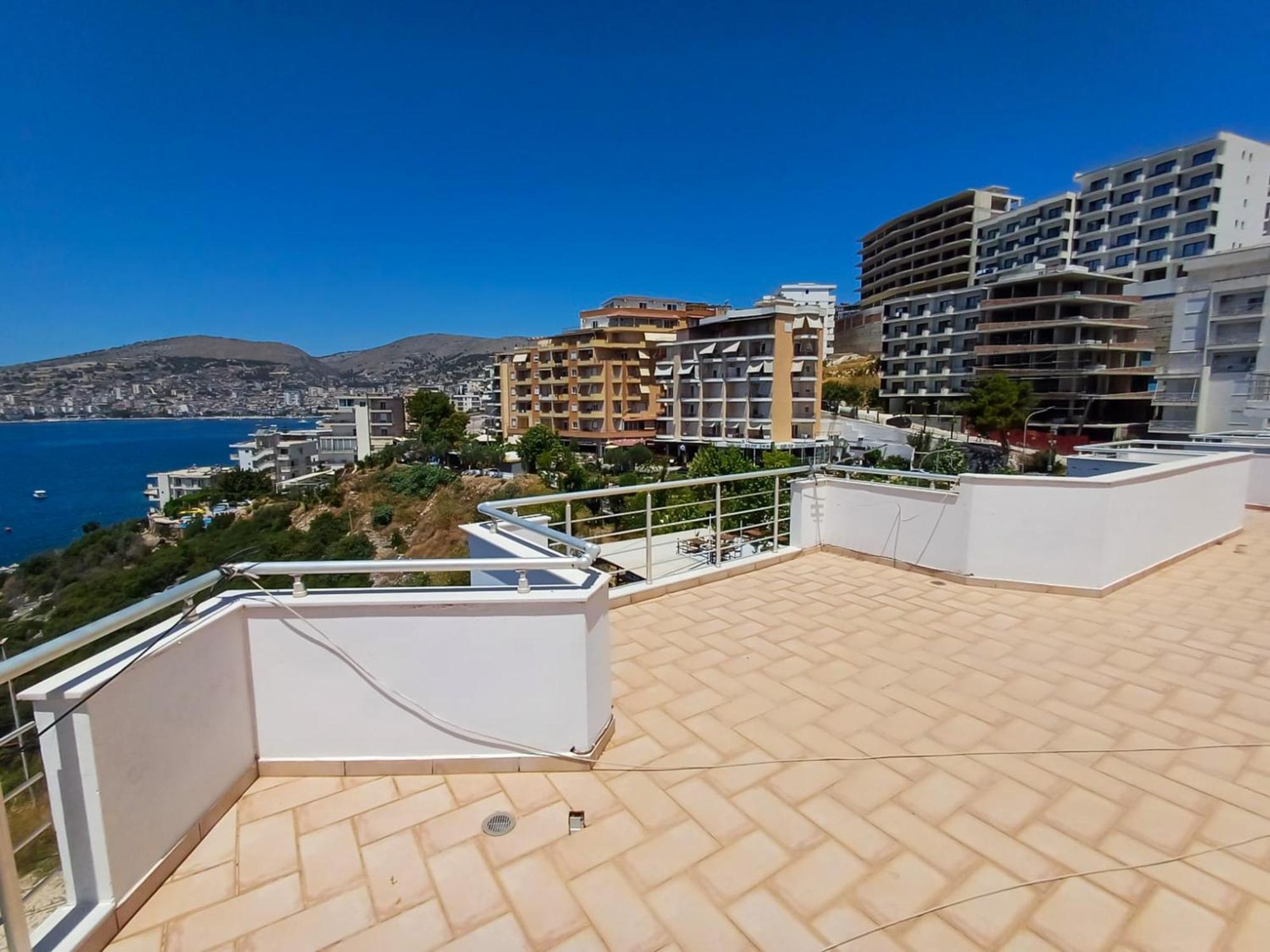 Hotel Sherifi Sarandë エクステリア 写真