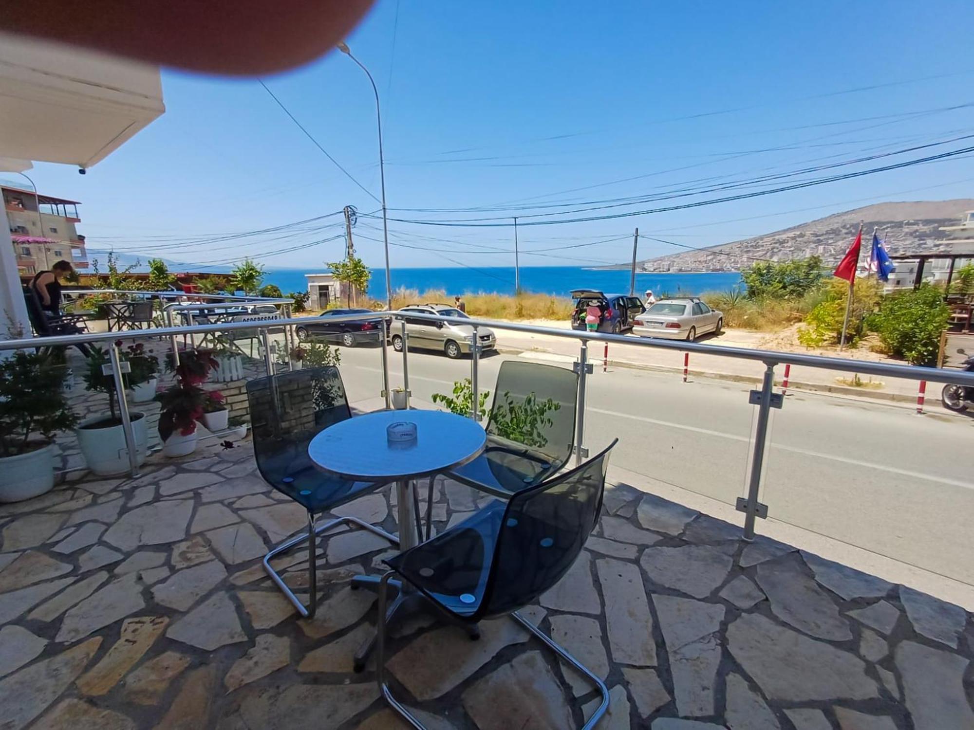 Hotel Sherifi Sarandë エクステリア 写真