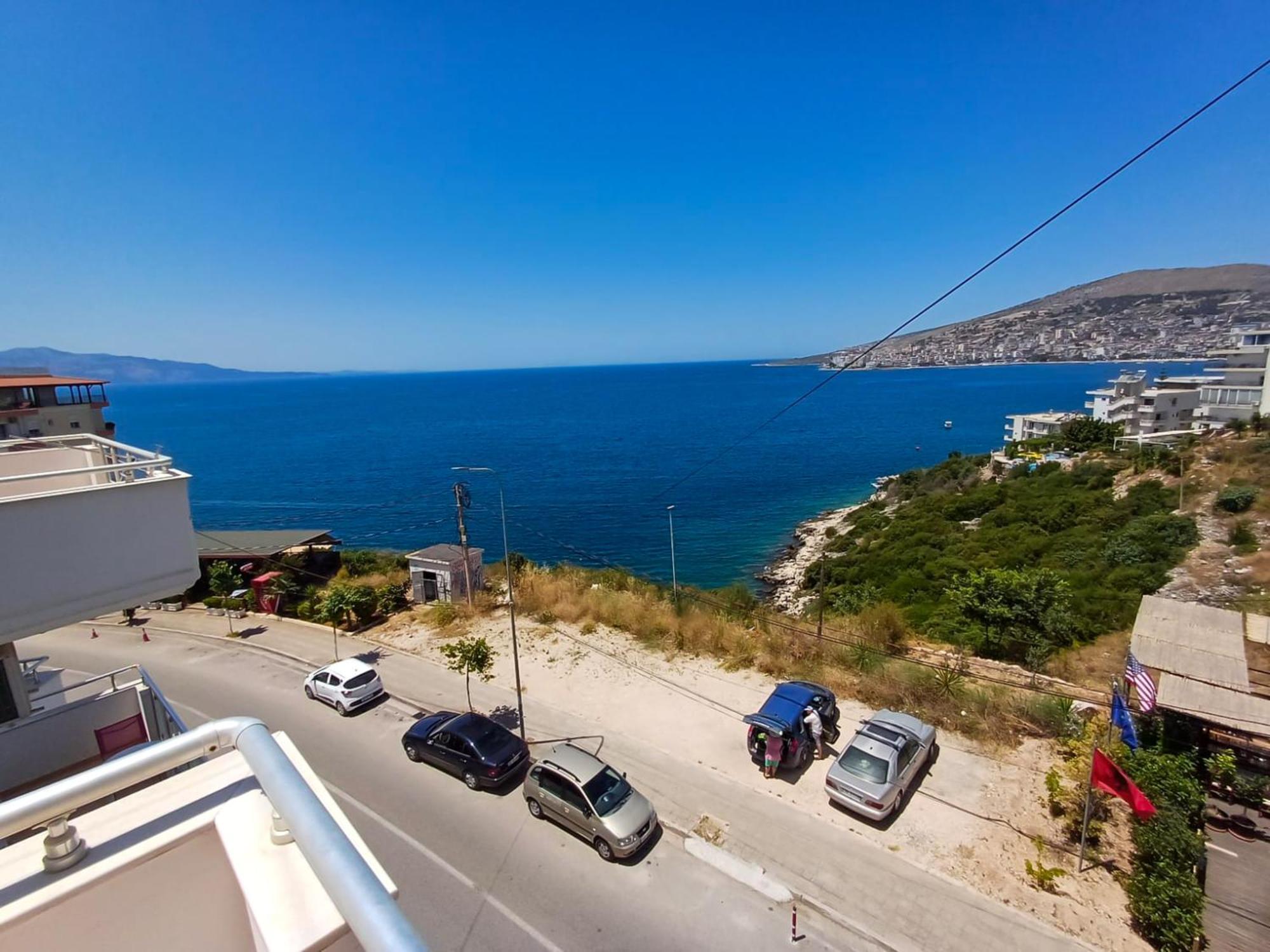 Hotel Sherifi Sarandë エクステリア 写真