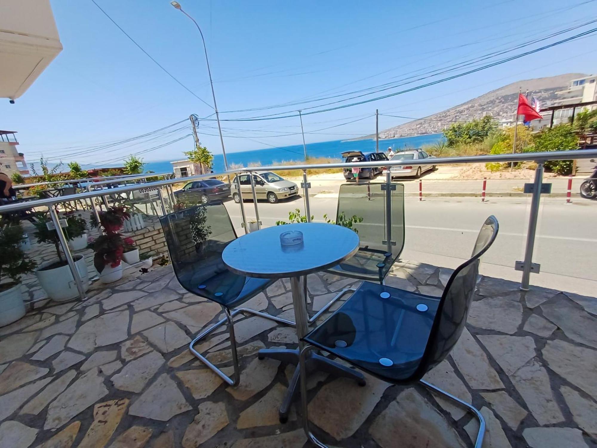 Hotel Sherifi Sarandë エクステリア 写真